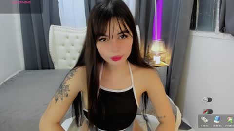 Snapshot of sexydollfox chatting on February 21, 2025, 5:02 am sexydollfox online show from February 21, 2025, 5:02 am