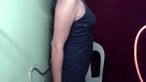 sexyemie29 online show from February 3, 2026, 6:51 am