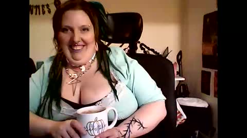 Snapshot of sexyemoprincess chatting on November 24, 2025, 4:40 pm Wouldntyouliketoknow online show from November 24, 2025, 4:40 pm