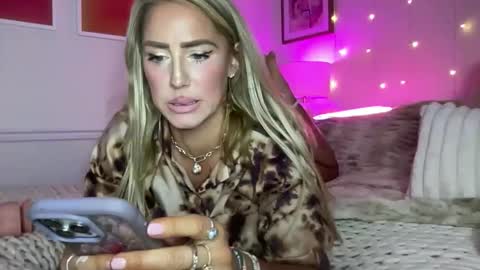 Snapshot of sexygoodvibebabe69 chatting on February 5, 2026, 12:21 pm Ashley Love online show from February 5, 2026, 12:21 pm