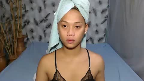 Rachelle online show from March 5, 2025, 11:49 am