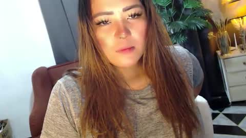 JENNY online show from April 19, 2026, 5:34 pm