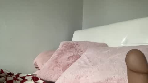 Jenny online show from September 17, 2025, 6:53 pm