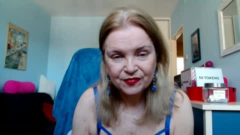 Snapshot of sexyjennyeu chatting on May 2, 2026, 10:53 am Jenny online show from May 2, 2026, 10:53 am