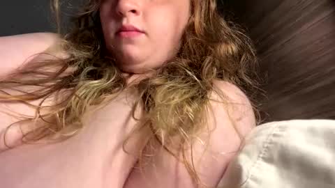 Snapshot of sexykitten2519535 chatting on November 17, 2025, 11:10 pm sexykitten2519535 online show from November 17, 2025, 11:10 pm