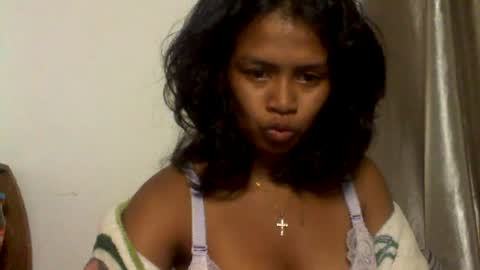 sexylarra12 online show from May 18, 2026, 4:07 am