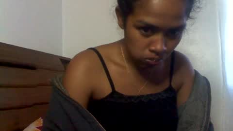 sexylarra12 online show from June 22, 2026, 5:26 am