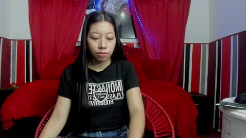 Snapshot of sexylaurita4u chatting on February 18, 2025, 11:11 am laura online show from February 18, 2025, 11:11 am