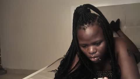 Snapshot of sexylily25 chatting on October 13, 2025, 3:06 am lily online show from October 13, 2025, 3:06 am