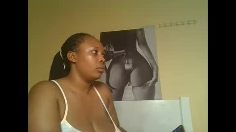 Snapshot of sexylily25 chatting on October 26, 2025, 3:12 am lily online show from October 26, 2025, 3:12 am