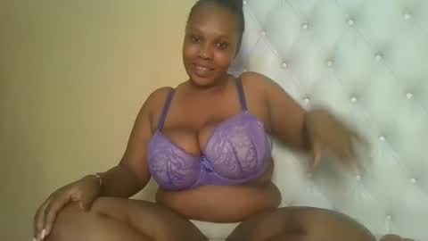 Snapshot of sexylily25 chatting on November 22, 2025, 6:07 pm lily online show from November 22, 2025, 6:07 pm