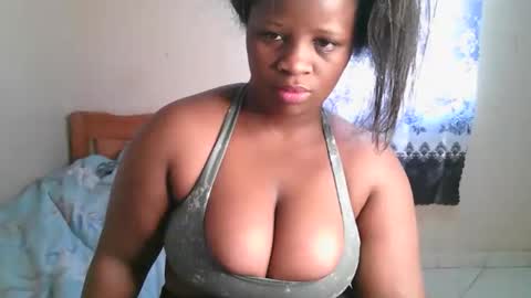 Snapshot of sexylucy33 chatting on February 2, 2026, 10:25 am sexylucy33 online show from February 2, 2026, 10:25 am