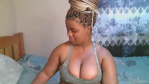 Snapshot of sexylucy33 chatting on February 22, 2026, 1:53 pm sexylucy33 online show from February 22, 2026, 1:53 pm