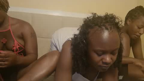 Snapshot of sexymia56 chatting on September 18, 2025, 7:05 pm Miss mia online show from September 18, 2025, 7:05 pm