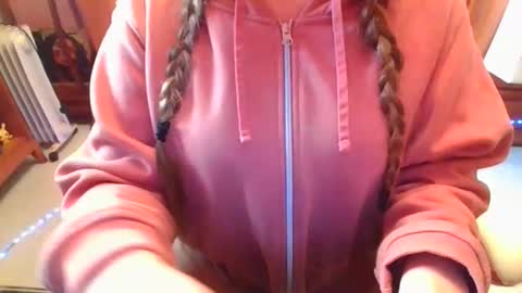 sexymisss24 online show from April 3, 2026, 1:53 pm