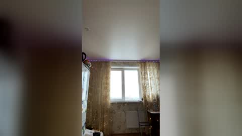 Sexy Mommy online show from April 17, 2026, 11:02 am