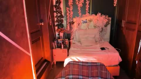 N A F online show from October 16, 2025, 7:26 pm