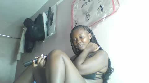 sexypamm online show from April 14, 2026, 6:47 pm