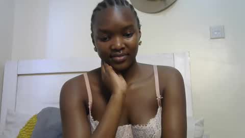 Snapshot of sexypetite_lee chatting on September 26, 2025, 8:07 am Lee online show from September 26, 2025, 8:07 am