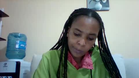 Snapshot of sexyqueen3457132 chatting on December 15, 2024, 6:48 pm DOVY ACHIENG online show from December 15, 2024, 6:48 pm