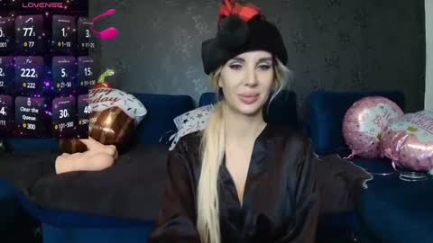 Snapshot of sexyquennina chatting on December 25, 2024, 11:42 pm SexyQueenNina online show from December 25, 2024, 11:42 pm