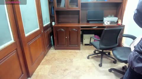 Snapshot of sexyrachel_ chatting on October 23, 2025, 12:04 pm R A C H E L online show from October 23, 2025, 12:04 pm