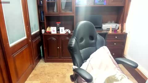 Snapshot of sexyrachel_ chatting on November 2, 2025, 12:18 pm R A C H E L online show from November 2, 2025, 12:18 pm