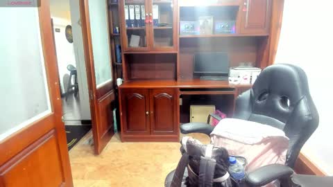 Snapshot of sexyrachel_ chatting on November 8, 2025, 11:43 am R A C H E L online show from November 8, 2025, 11:43 am