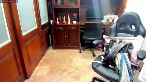 Snapshot of sexyrachel_ chatting on November 12, 2025, 12:16 pm R A C H E L online show from November 12, 2025, 12:16 pm