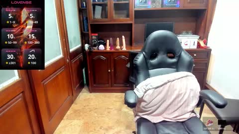 Snapshot of sexyrachel_ chatting on November 14, 2025, 12:15 pm R A C H E L online show from November 14, 2025, 12:15 pm