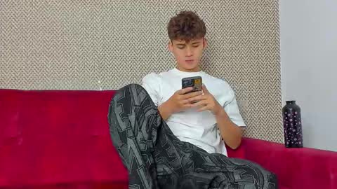 MATIAS-18   THIAHO -18  MAX-19  NICOKALY-19  CAIN-19   MOD ESTEBAN online show from February 11, 2026, 2:00 pm