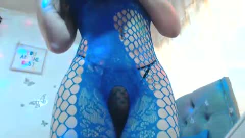 Snapshot of sexysafiravenus chatting on March 10, 2025, 5:07 pm Venus Independent Model online show from March 10, 2025, 5:07 pm