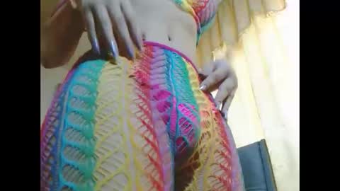 Snapshot of sexysafiravenus chatting on November 25, 2025, 8:20 pm Venus Independent Model online show from November 25, 2025, 8:20 pm