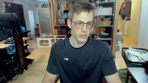 Snapshot of sexyscott26 chatting on April 15, 2026, 1:34 am Scott online show from April 15, 2026, 1:34 am