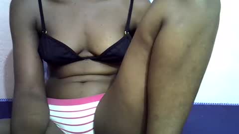 sexyshaz22 online show from March 27, 2026, 7:14 am