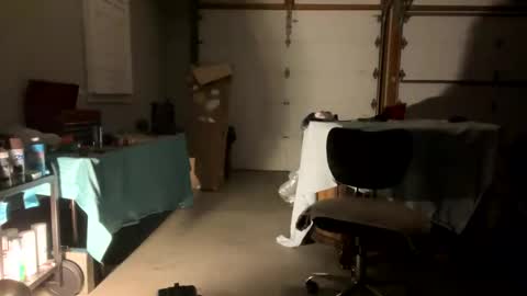 Smooth bi guy online show from October 26, 2025, 7:36 am