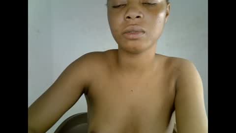 sexyxpeach online show from July 14, 2026, 2:27 am