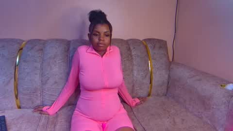 Snapshot of sexyyred_ chatting on December 3, 2024, 4:06 pm sexyyred_ online show from December 3, 2024, 4:06 pm