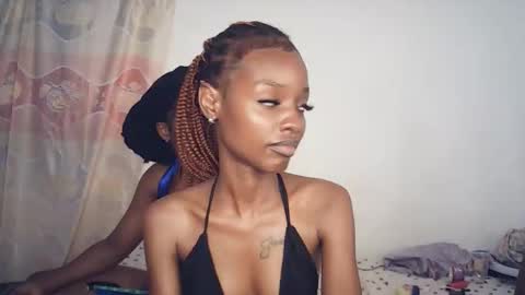 sexyzuriel online show from February 26, 2026, 10:53 pm