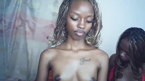 sexyzuriel online show from March 19, 2026, 10:36 pm