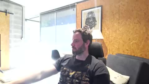 shad0w_hunter online show from February 9, 2026, 7:40 pm