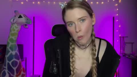 shadebabe online show from December 14, 2024, 8:23 am