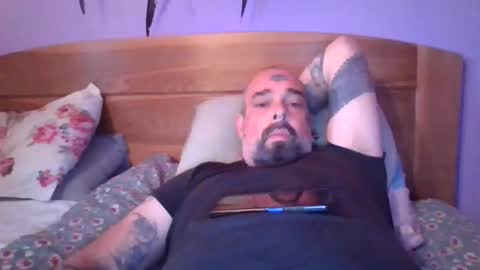 shadinray online show from November 6, 2025, 2:07 pm