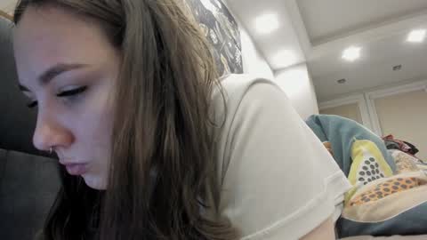 Snapshot of shadow_raffi chatting on December 14, 2024, 2:21 pm shadow_raffi online show from December 14, 2024, 2:21 pm