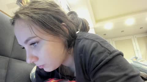 Snapshot of shadow_raffi chatting on December 16, 2024, 12:15 am shadow_raffi online show from December 16, 2024, 12:15 am