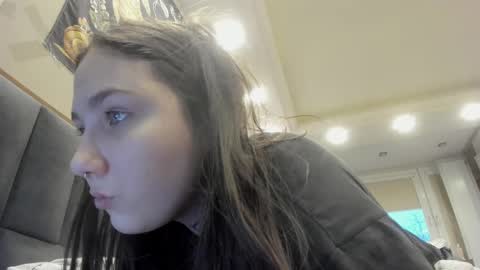 Snapshot of shadow_raffi chatting on February 9, 2025, 2:18 pm shadow_raffi online show from February 9, 2025, 2:18 pm