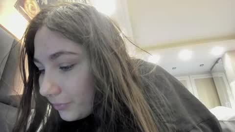 Snapshot of shadow_raffi chatting on February 23, 2025, 2:25 pm shadow_raffi online show from February 23, 2025, 2:25 pm