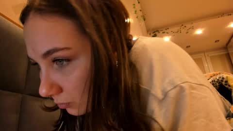 Snapshot of shadow_raffi chatting on November 3, 2025, 6:09 pm shadow_raffi online show from November 3, 2025, 6:09 pm