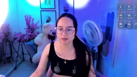 Snapshot of shady_bug chatting on July 10, 2026, 9:17 pm Shady online show from July 10, 2026, 9:17 pm