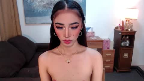 Snapshot of shaina_cummer chatting on December 13, 2025, 8:04 pm shaina online show from December 13, 2025, 8:04 pm